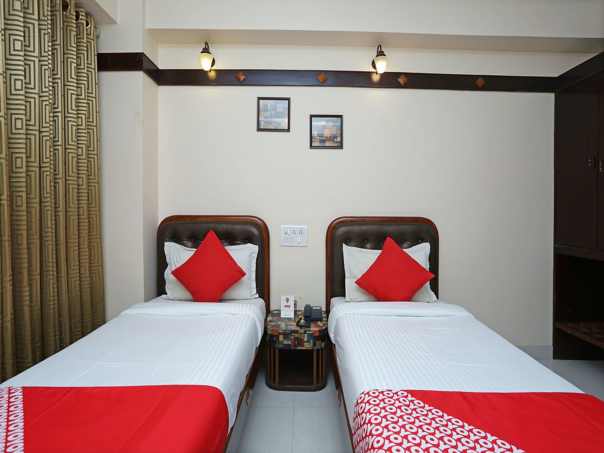 Hotel Amrit Regency Гувахати Экстерьер фото