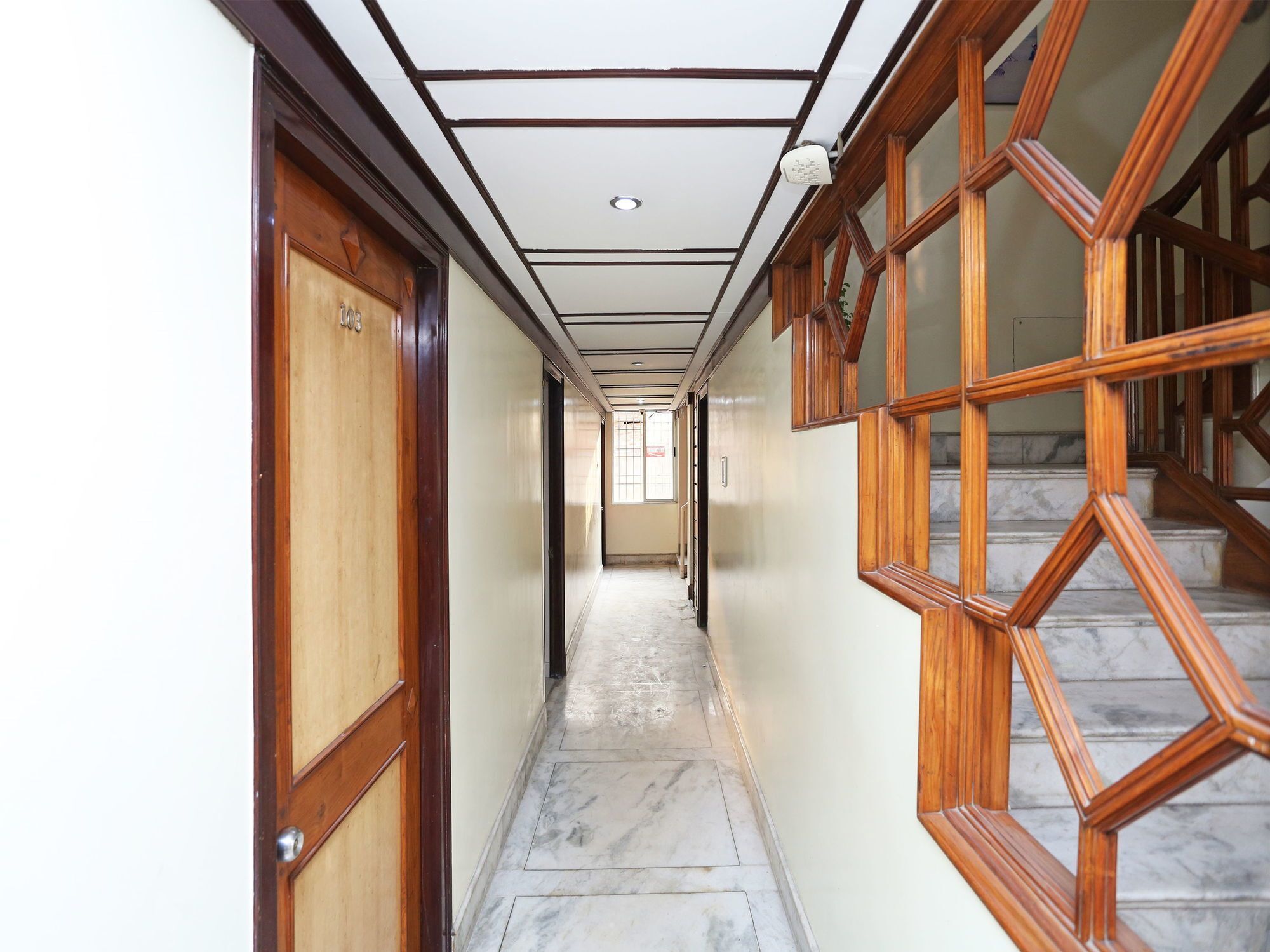 Hotel Amrit Regency Гувахати Экстерьер фото