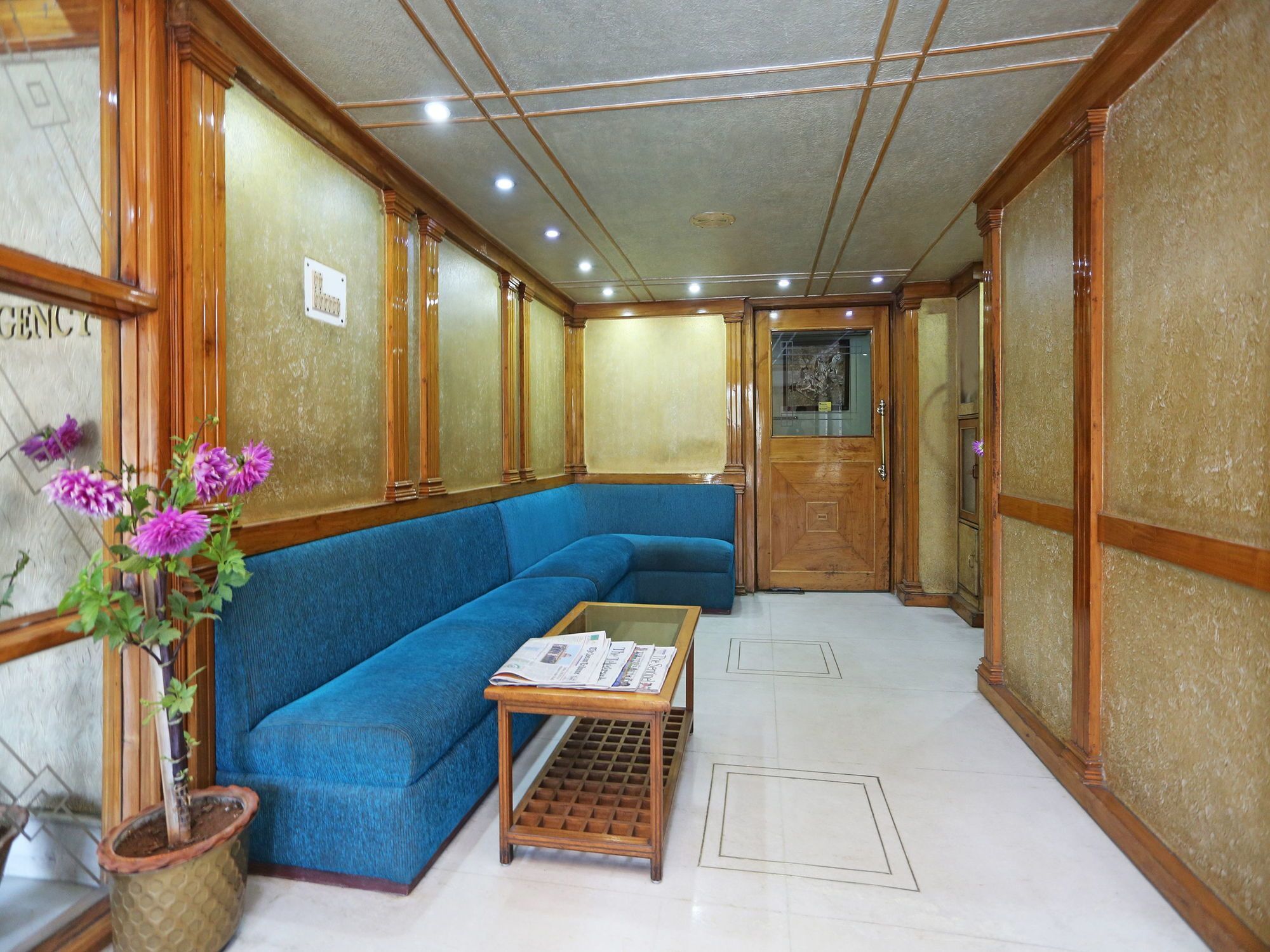 Hotel Amrit Regency Гувахати Экстерьер фото