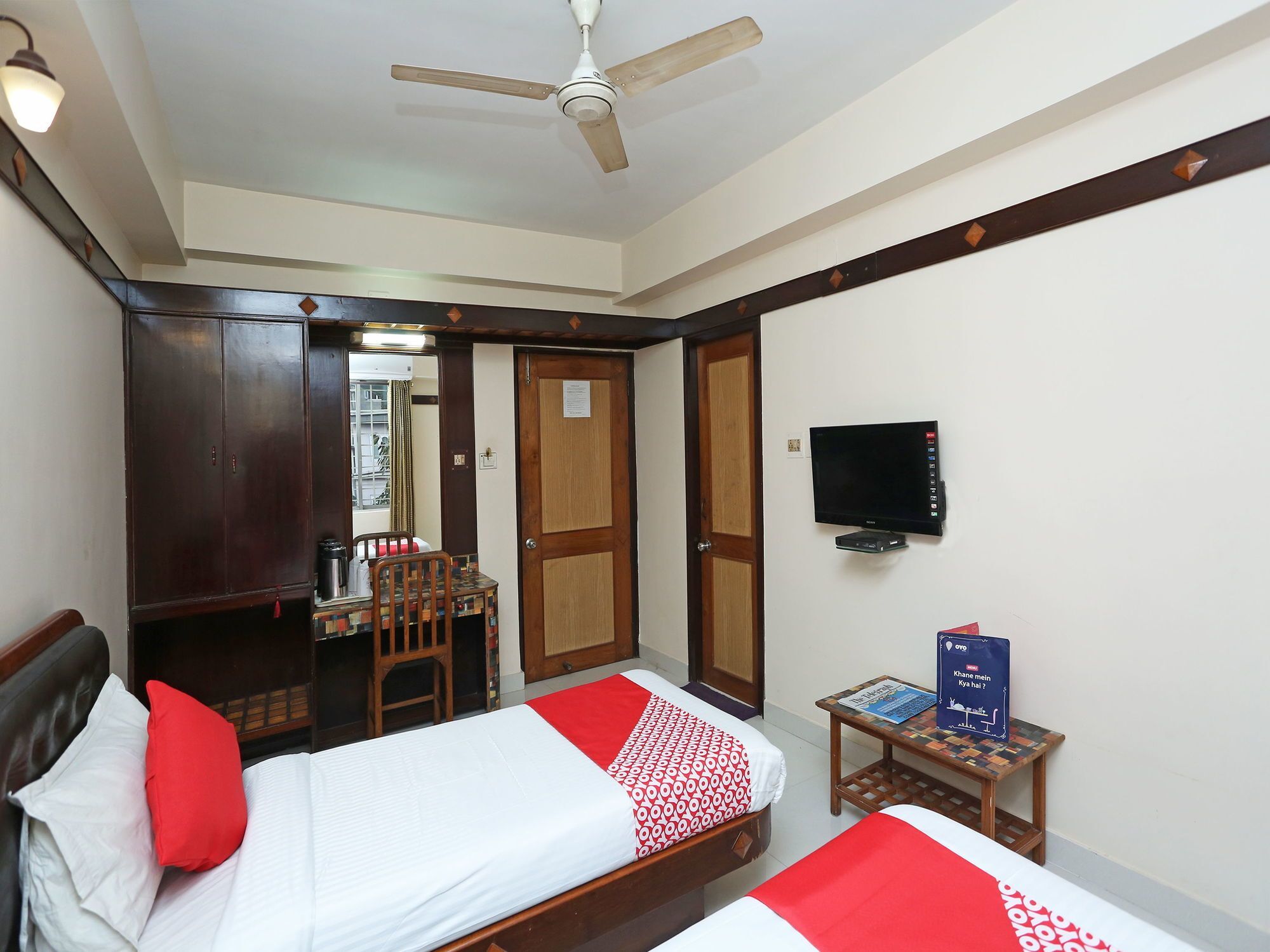 Hotel Amrit Regency Гувахати Экстерьер фото