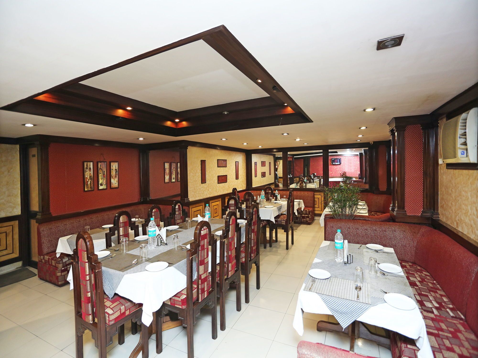 Hotel Amrit Regency Гувахати Экстерьер фото